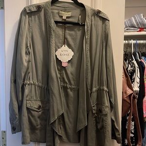 So super cute, light-weight, and SOFT.  Perfect for spring and fall!